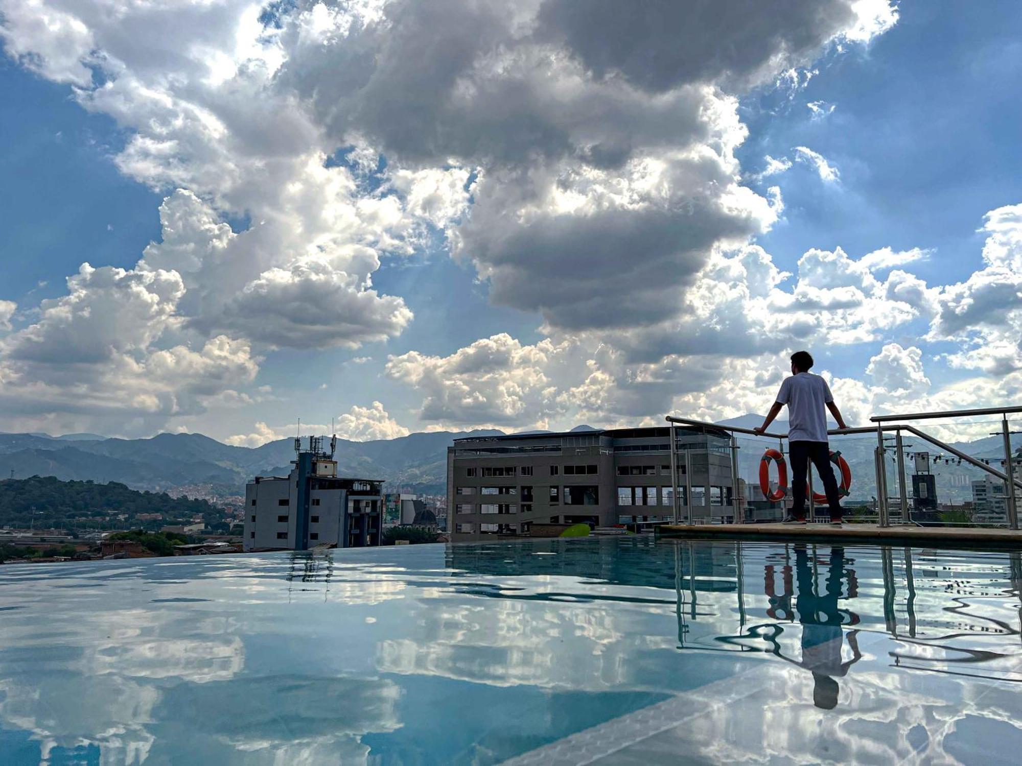 Apartahotel Medellín Exteriér fotografie
